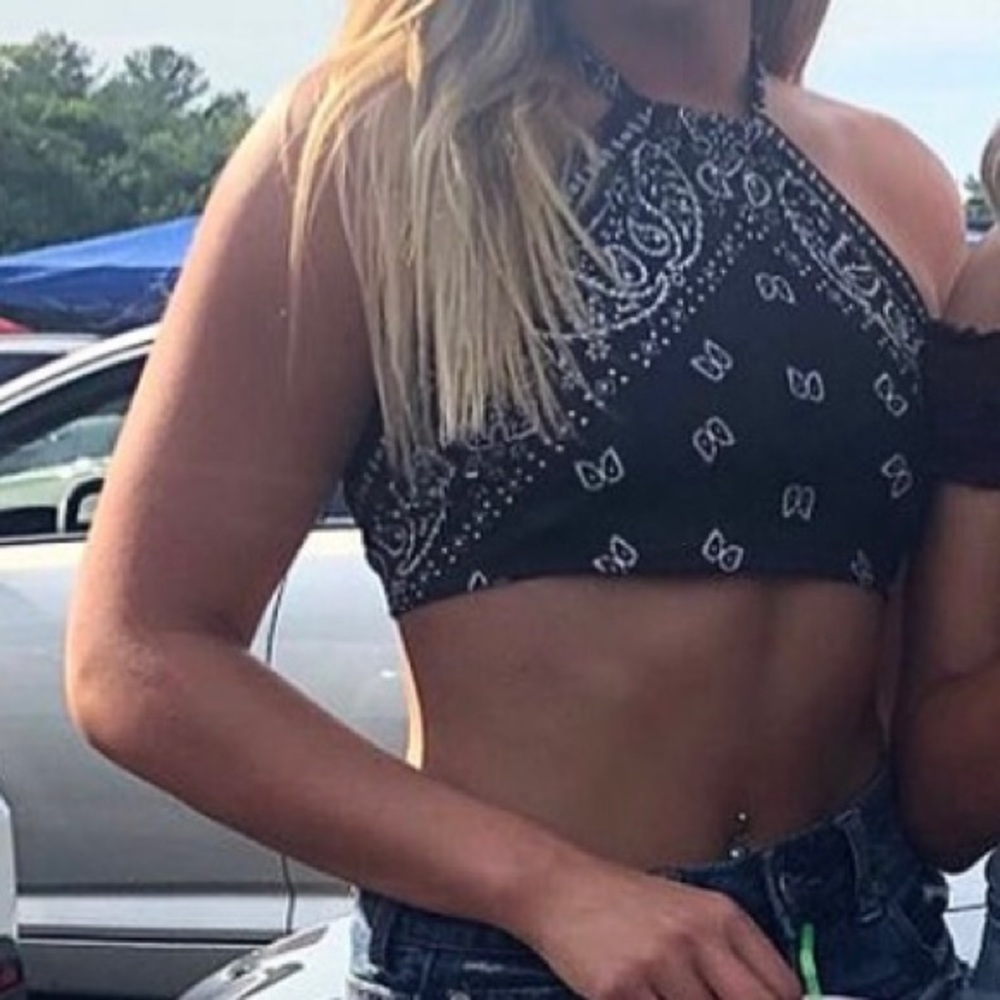 Bandana hauler top